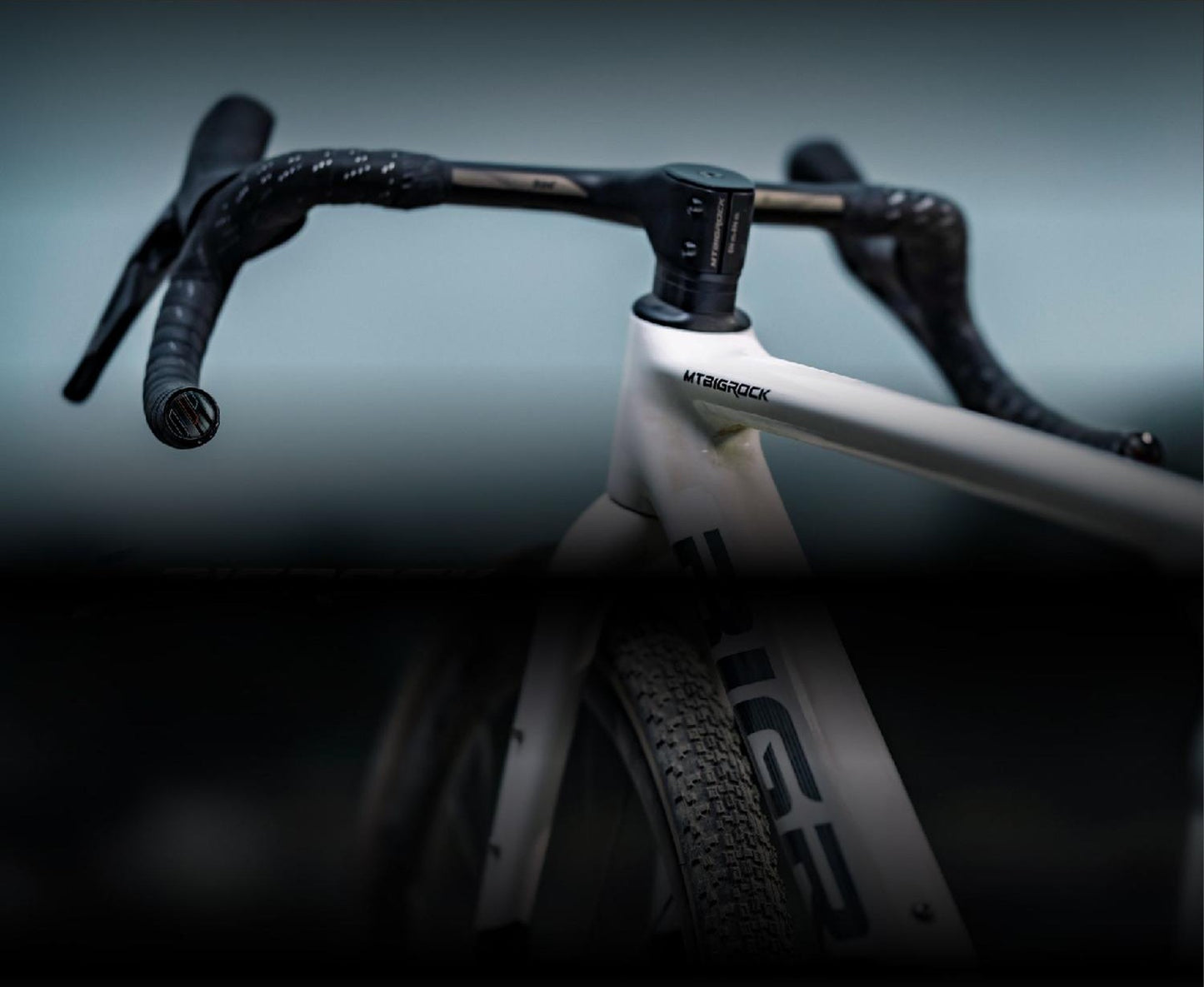 MANUBRIO GRAVEL INTEGRATO IN CARBONIO - BIGROCK