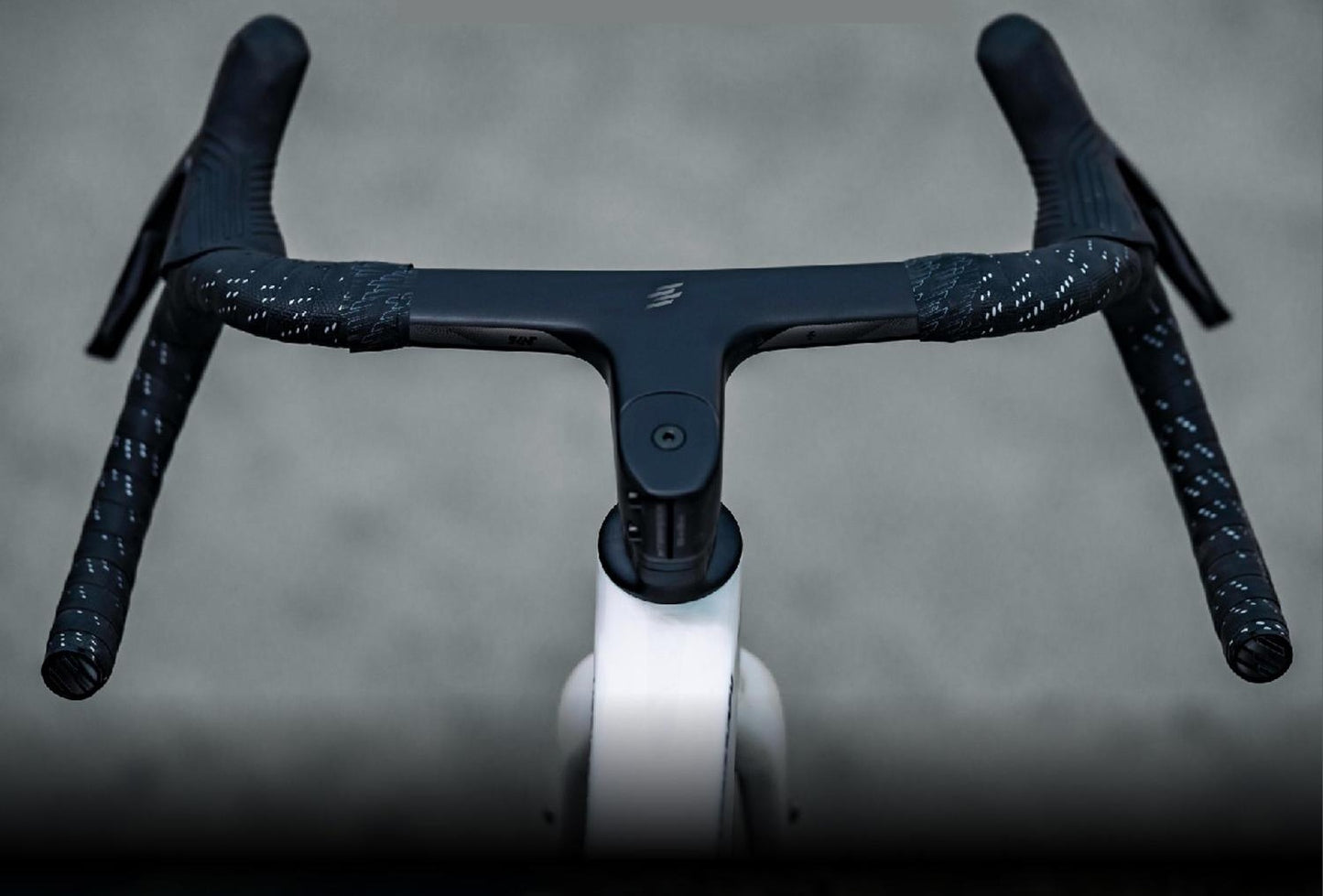 MANUBRIO GRAVEL INTEGRATO IN CARBONIO - BIGROCK